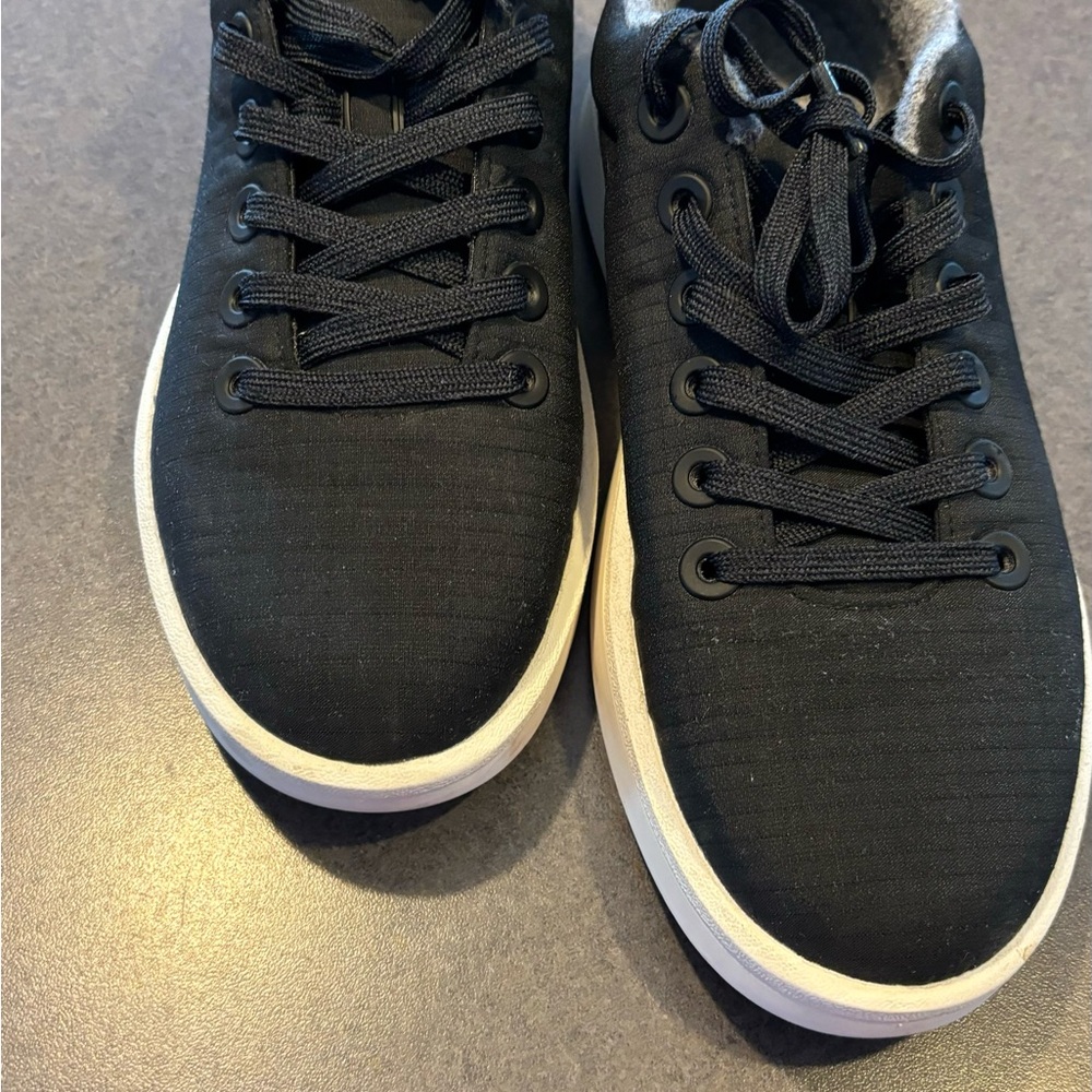 Allbirds Black and White Athletic Shoes with Minimalist Design